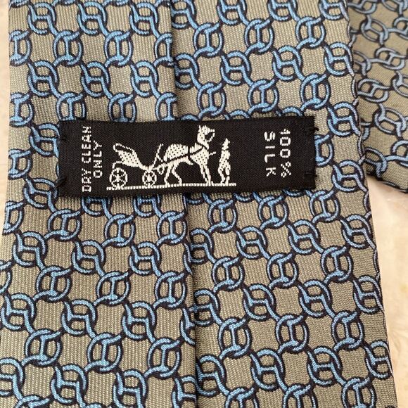 Authentic Hermes 100% Silk Tie Chain Pattern - Picture 4 of 8